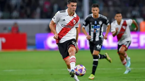 Paradela completó un muy buen partido ante Central Córdoba.