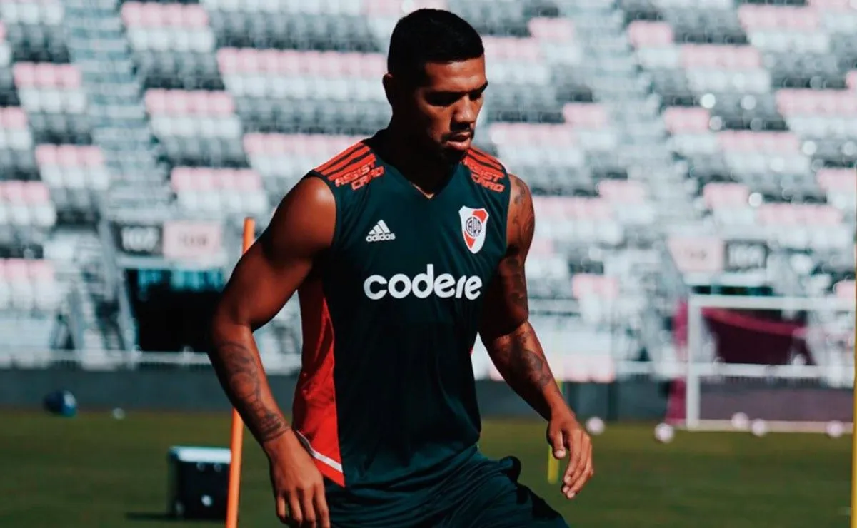 Martínez tiene para tres semanas más de recuperación.