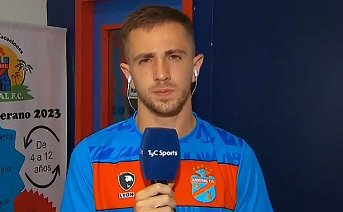 Peña ya luce los colores de Arsenal y fue convocado para la primera fecha ante San Lorenzo.