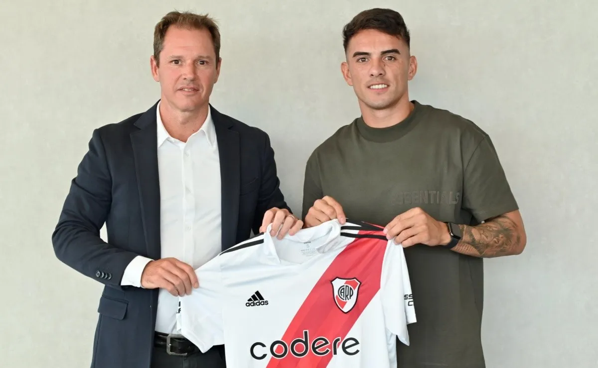 Enzo Díaz firmó su contrato hasta diciembre de 2025.