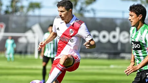 Seguí el partido entre River y Racing de Uruguay.