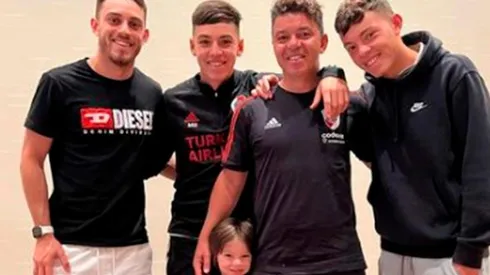 El Muñeco con sus cuatro hijos.