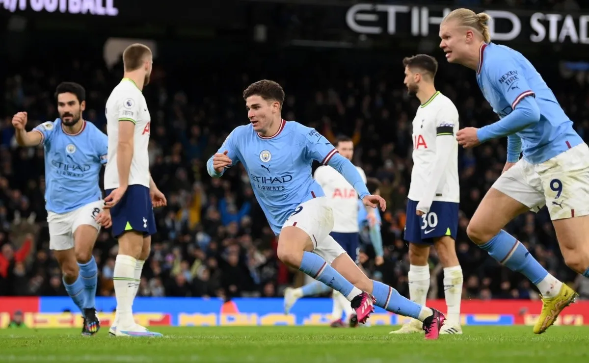 Julián abrió la cuenta para el City en el inicio de la remontada.