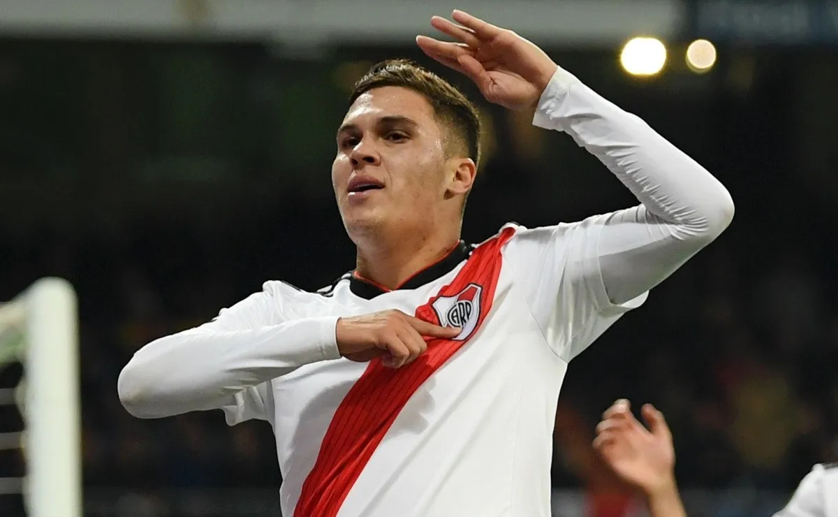 Juanfer fue presentado en River.