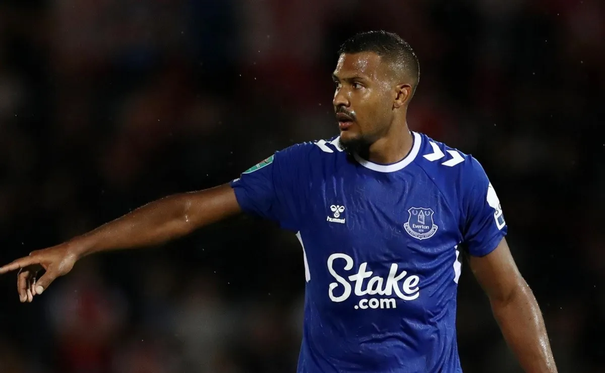Rondón viene de jugar en el Everton de Inglaterra, donde rescindió su contrato hace algunas semanas.