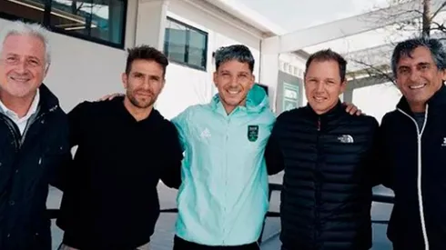 Seba Driussi pasó a saludar a la delegación de River en Austin.