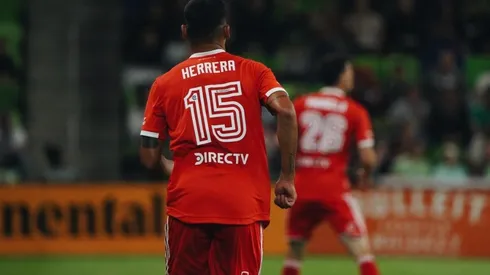 La nueva marca estará en la espalda de la camiseta masculina y femenina.