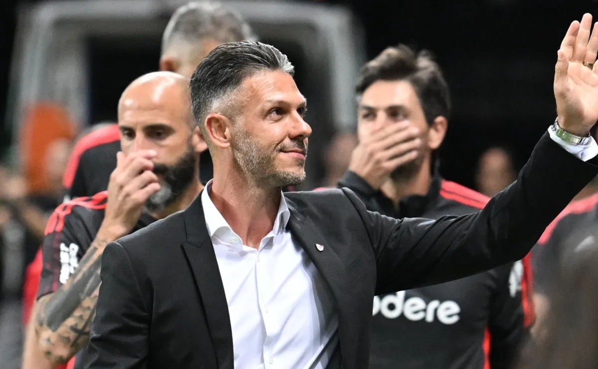 Micho ya tuvo su debut como técnico de River en el empate, y caída por penales, ante La Calera de Chile.