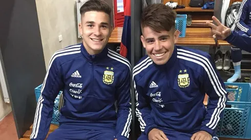 Jugó con Julián Álvarez en la Selección y ahora se va libre.