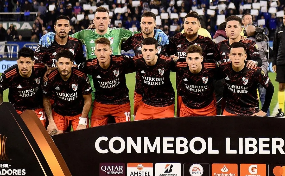Santos Laguna consultó por un jugador de River.