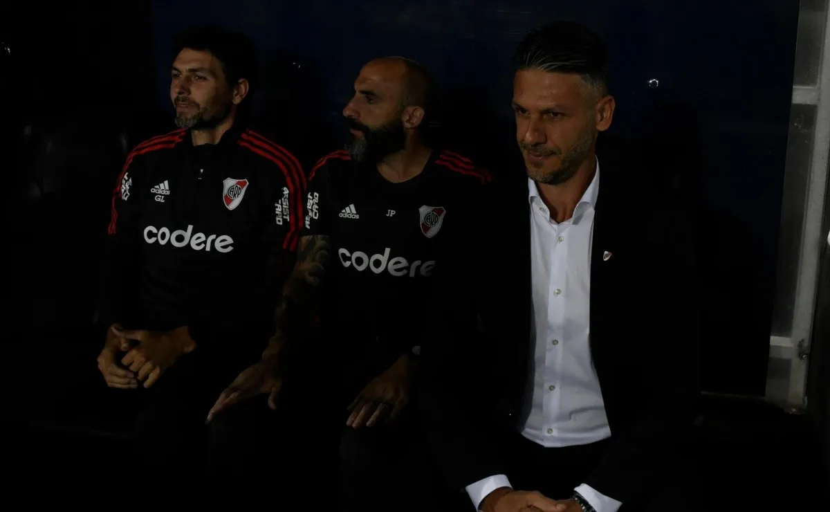 Demichelis y su cuerpo técnico, con la mirada puesta en lo que viene.