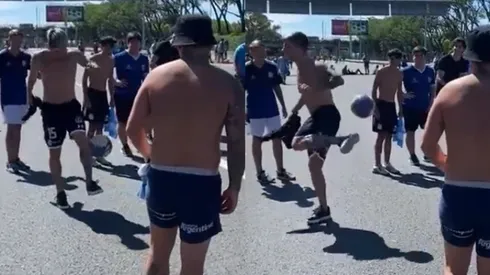 Un simpatizante grabó el gracioso momento.