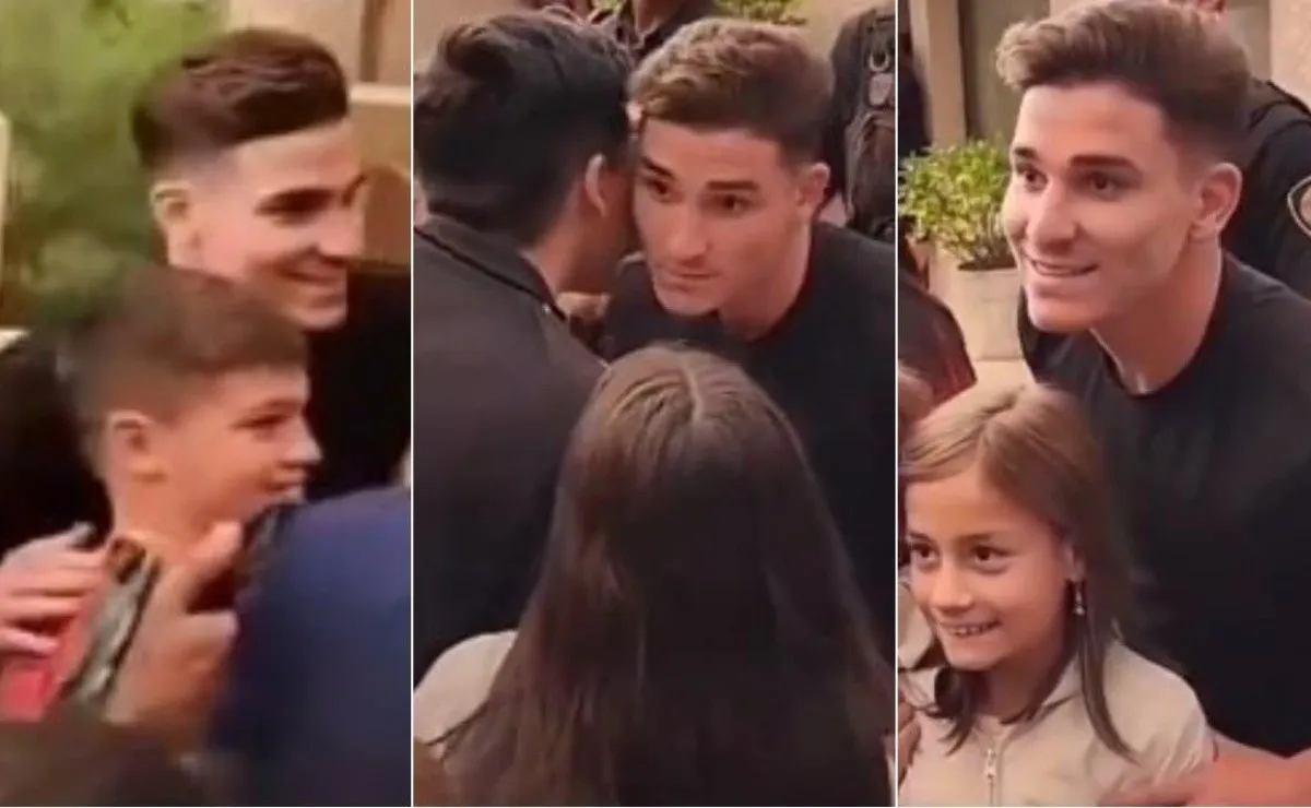 Julián se sacó fotos con todos los hinchas que estaban con él.