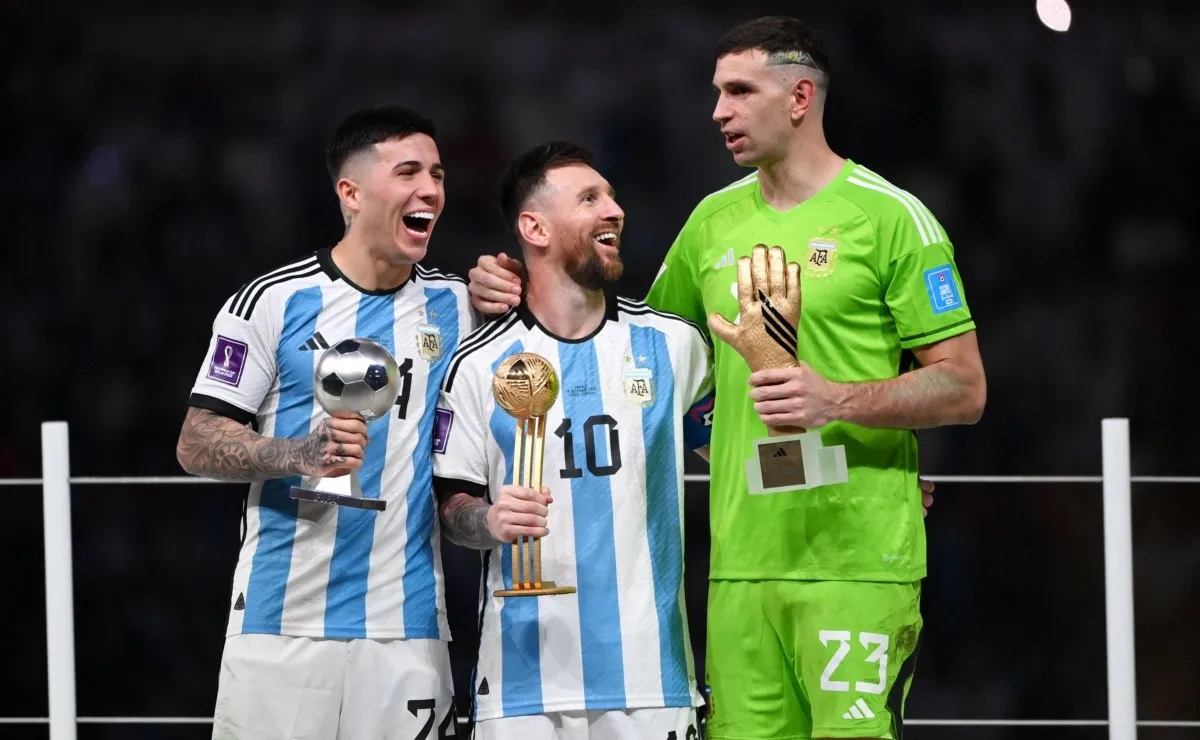 Enzo Fernández ganó el premio al Mejor Jugador Joven del Mundial.