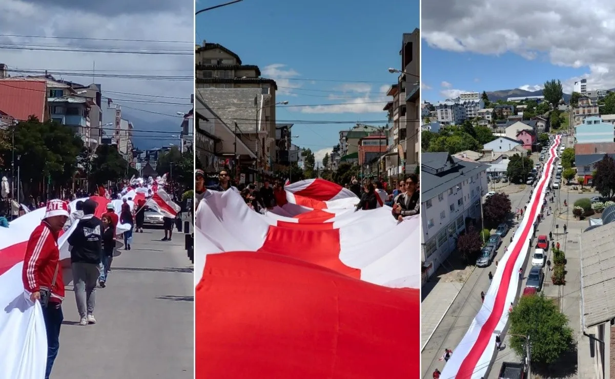 Los hinchas de River y otra bandera gigante en la Patagonia argentina.