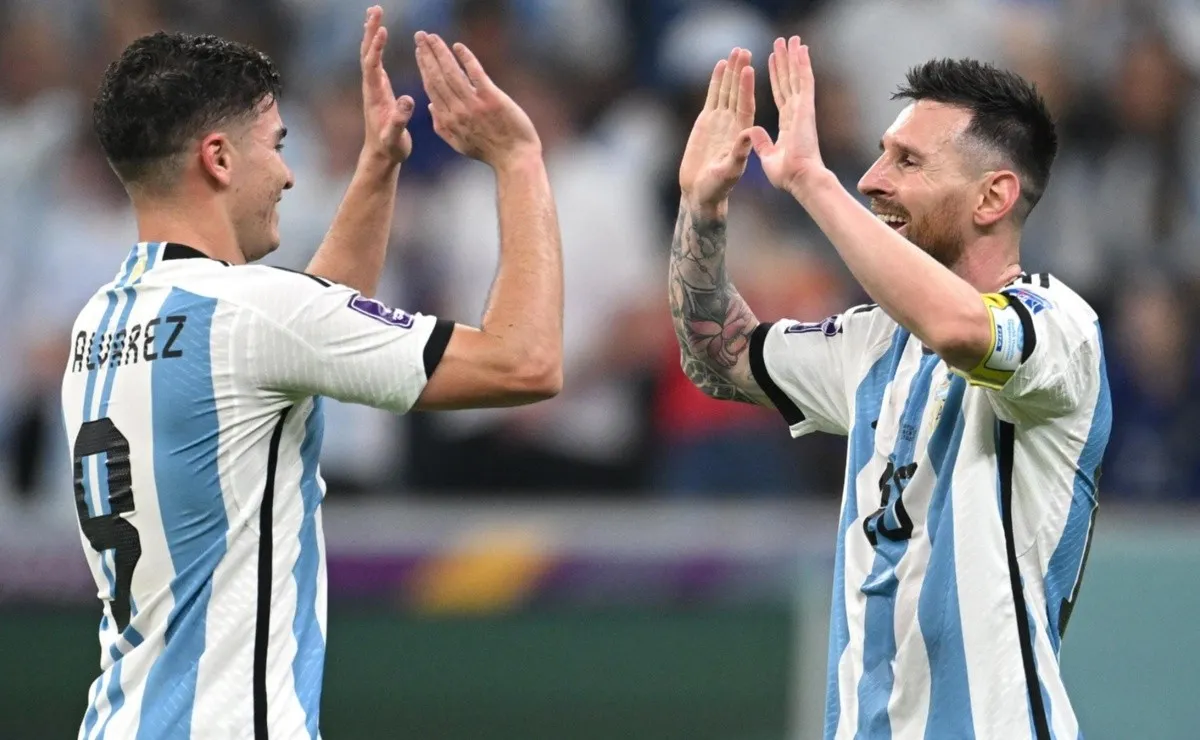 Julián y Messi, la dupla letal del ataque argentino.