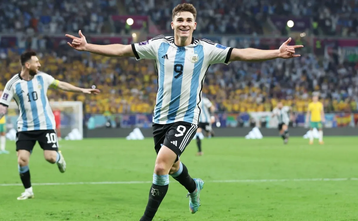 Julián Álvarez lleva dos goles en el Mundial de Qatar.