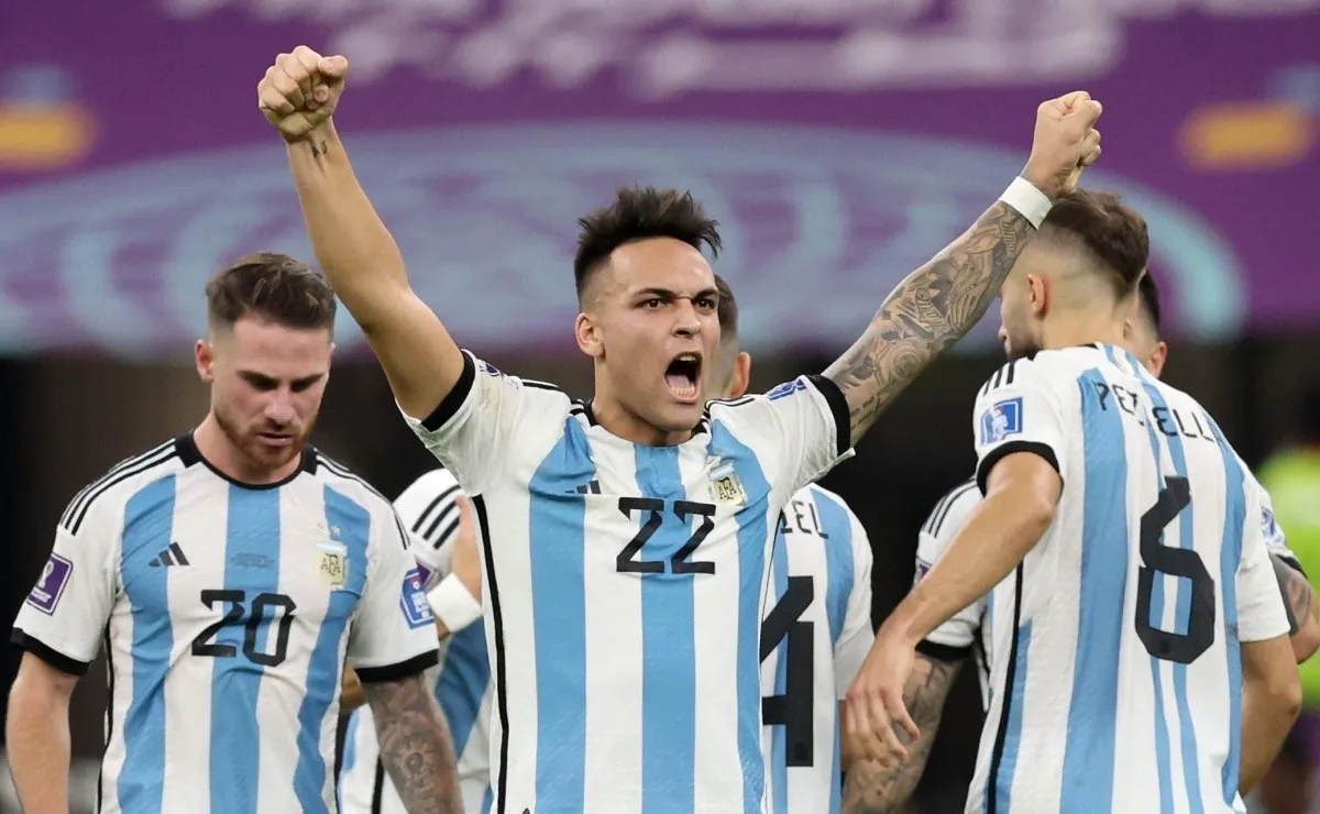 Argentina se mide con Croacia en el Estadio Lusail.