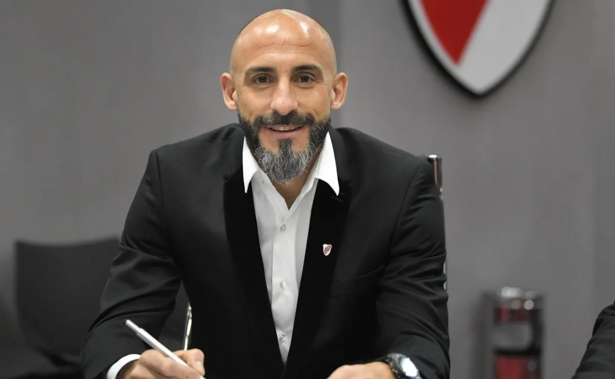 Javier Pinola habló de todo con el sitio oficial de River.