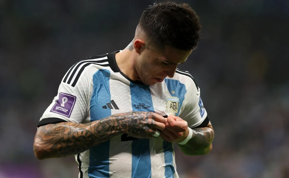 Enzo Fernández convirtió un golazo en el triunfo ante México.