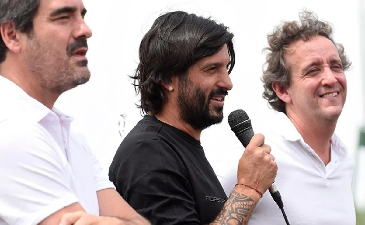 El Chori Domínguez estuvo presente en el multitudinario encuentro de la Escuelas River.