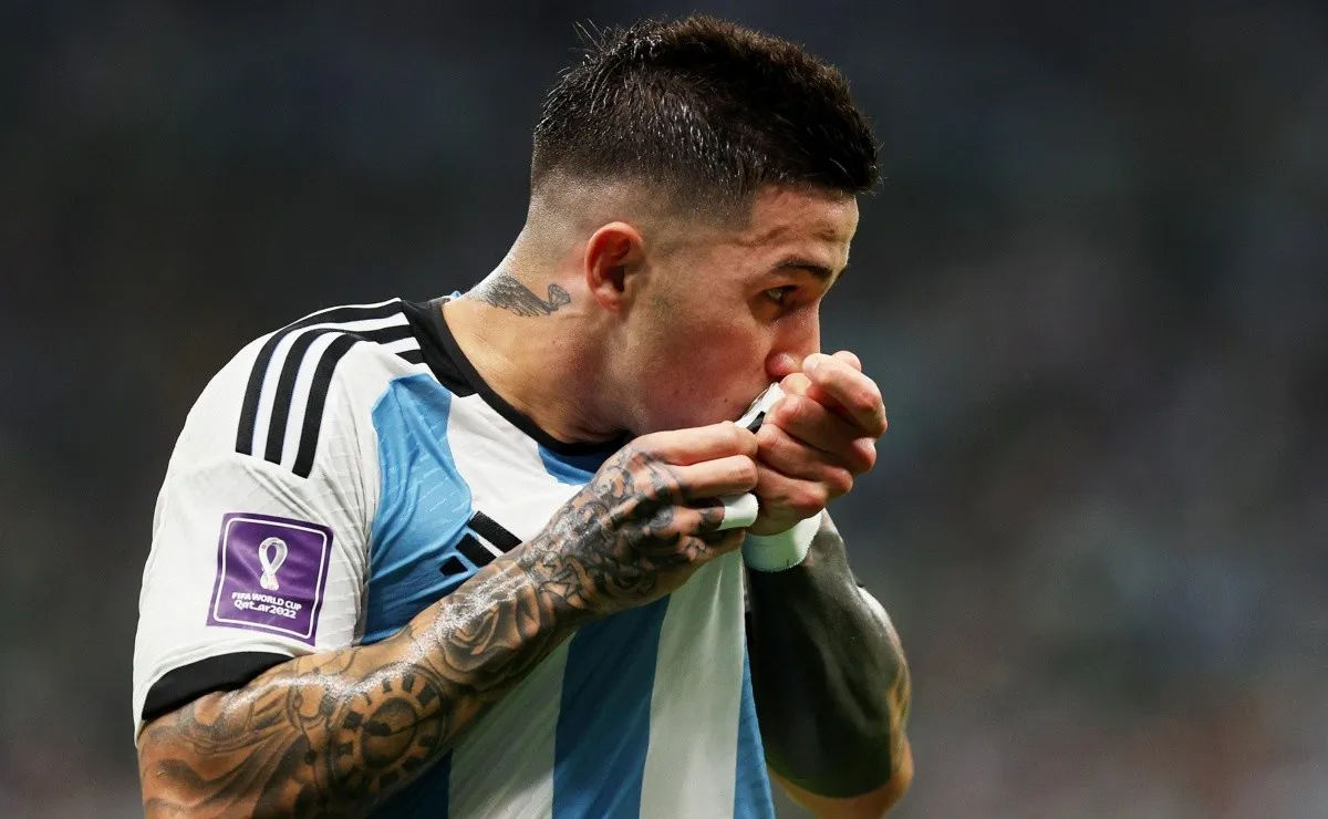 Enzo Fernández selló el triunfo frente a México con un golazo.