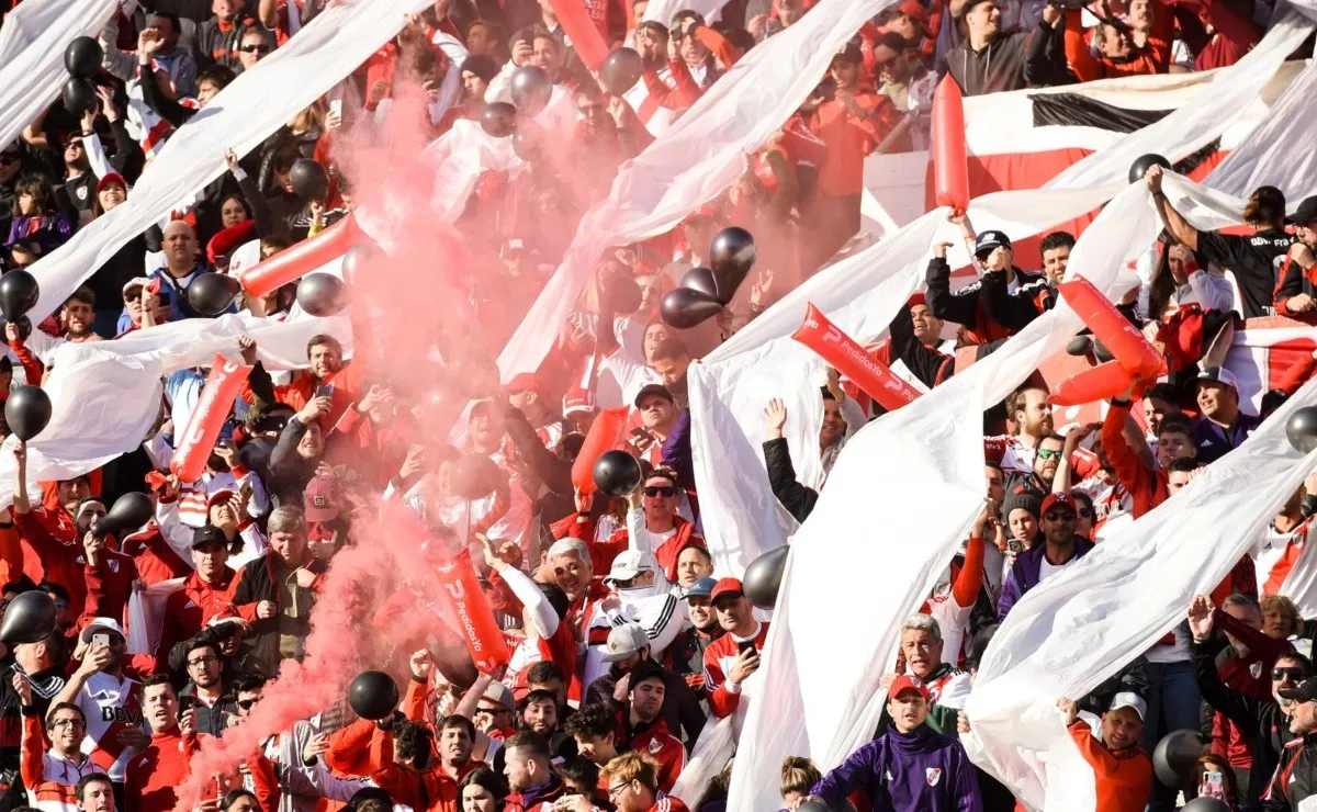 River se prepara para su primer partido como local.