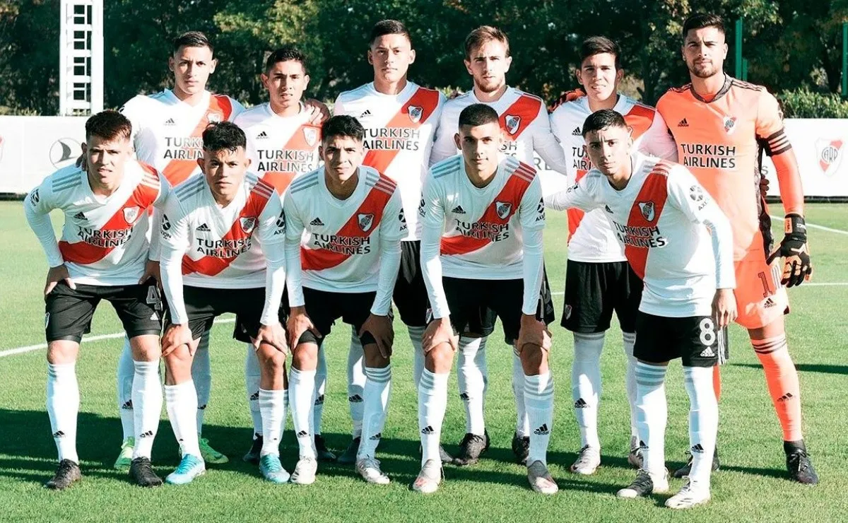 Los defensores que volverán a River antes de tiempo de su préstamo.