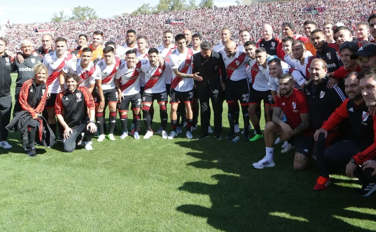 El Más Grande enfrentó al Betis en un amistoso.