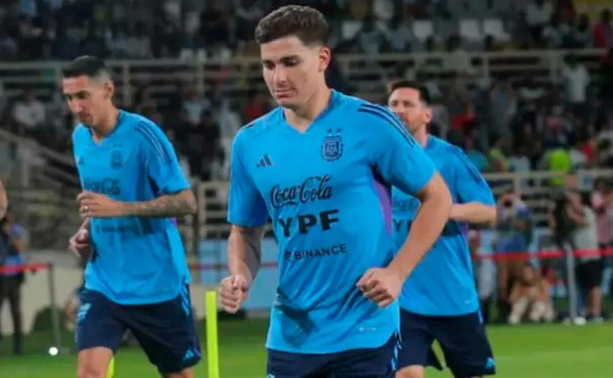 El ex delantero de River irá desde el inicio ante Emiratos Árabes.