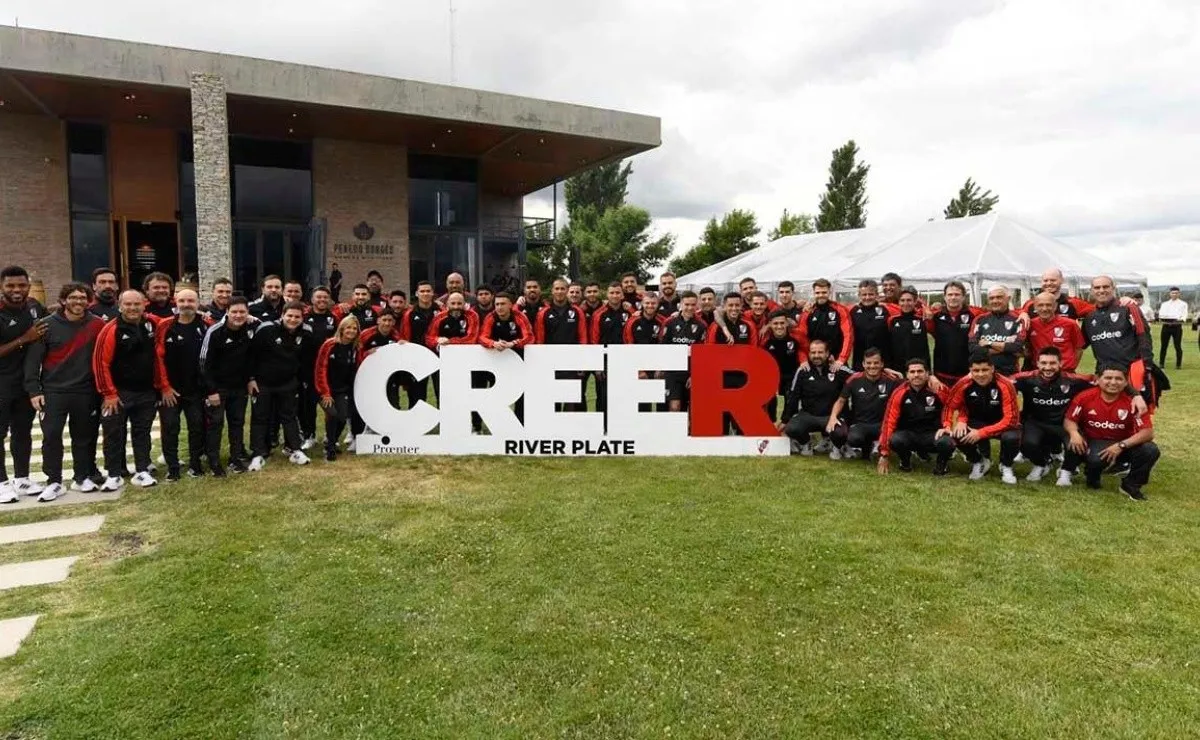 La delegación de River en la bodega boutique Penedo Borges.