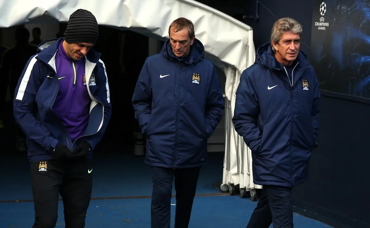 Demichelis junto a Rubén Cousillas y Manuel Pellegrini en el Manchester City