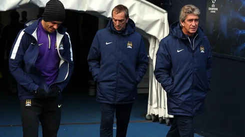 Demichelis junto a Rubén Cousillas y Manuel Pellegrini en el Manchester City