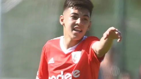 El Chino Gallardo participó de la práctica de fútbol junto al plantel de Primera.