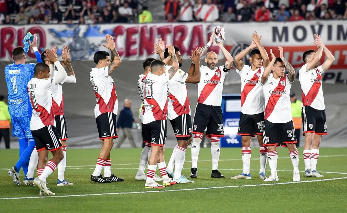 Tomá nota de los partidos de River en el ámbito local en 2023.