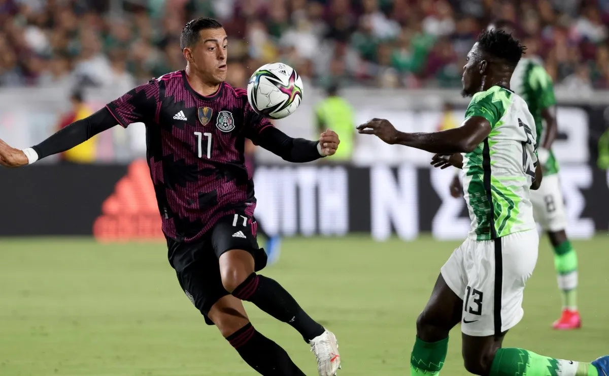 El ex delantero millonario podría ser rival de Argentina en Qatar 2022.