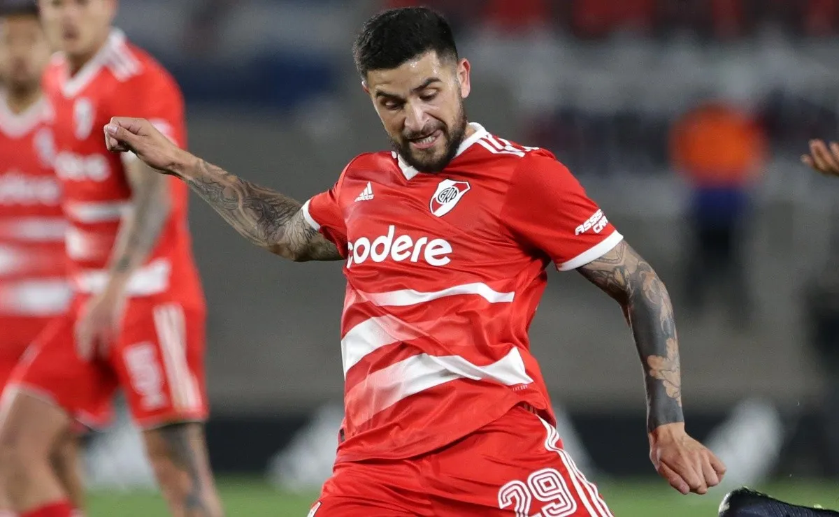 Elías Gómez tuvo que ser intervenido por un síndrome meniscal.