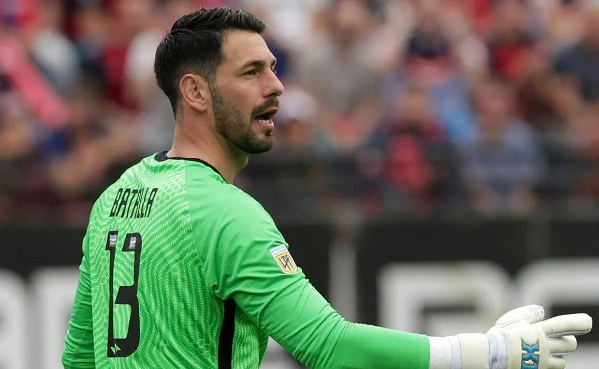 Augusto Batalla quiere seguir en San Lorenzo.