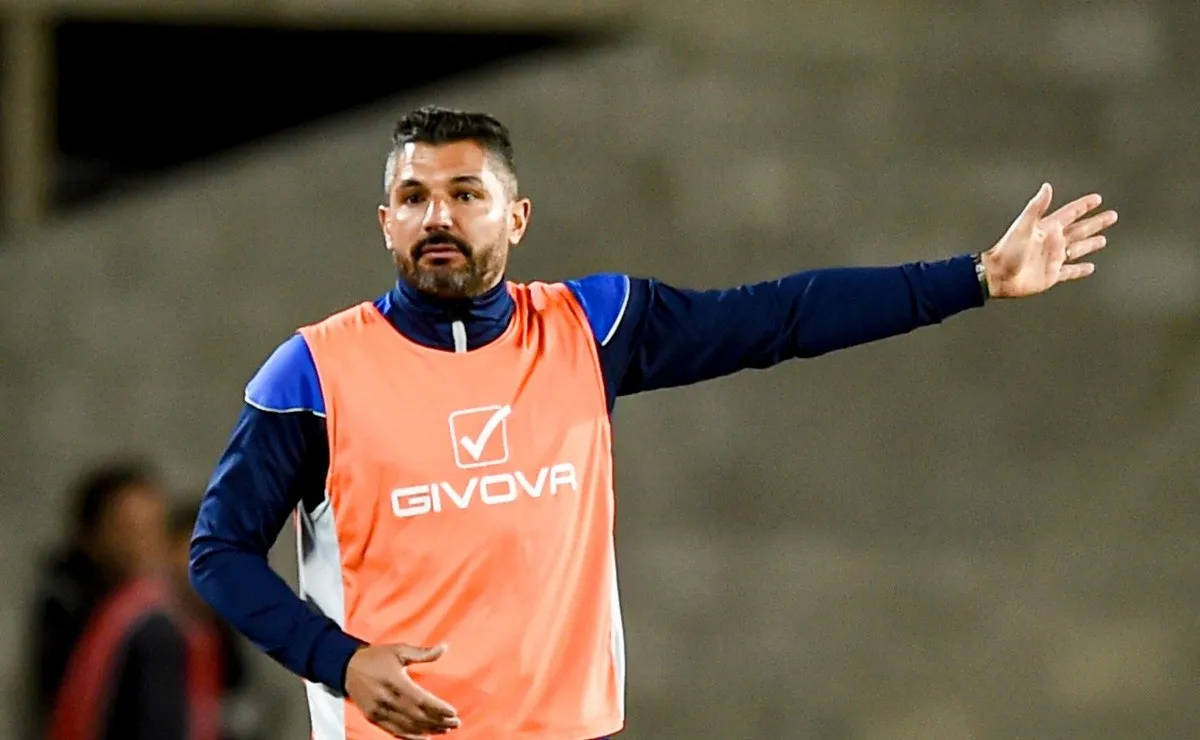 El actual técnico de Talleres de Córdoba sería el ayudante de Martín Demichelis en River.