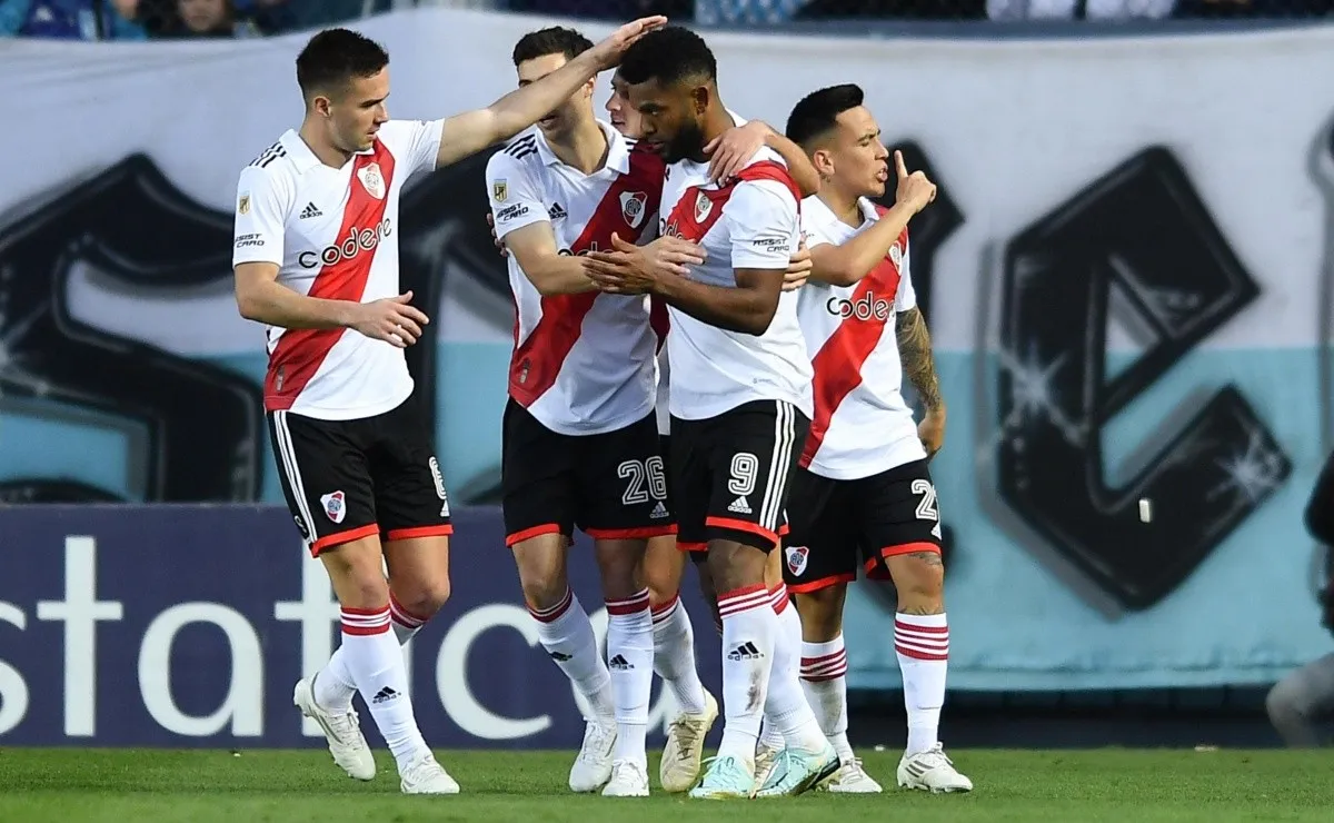 River venció a Racing por 2 a 1 y ese resultado hizo que Boca salga campeón.
