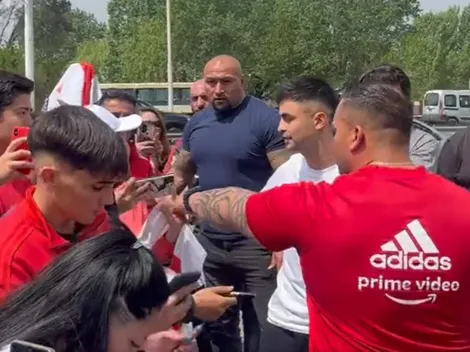 El héroe de Madrid que pasó por River Camp para despedir al Muñeco