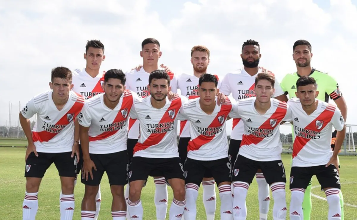 Estuvo en la Reserva, se fue libre y ahora jugará con su Selección.