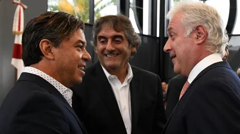 El Muñeco junto a Enzo, en uno de los últimos encuentros como técnico del Más Grande.