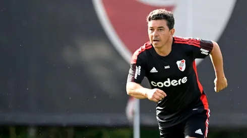 El Muñeco jugó un amistoso informal en el predio de Ezeiza.