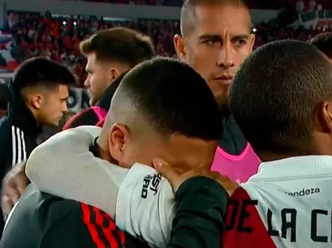 La emoción de los jugadores saludando a Gallardo