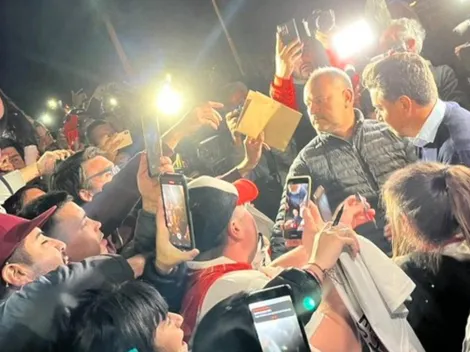 La locura de los hinchas que fueron a despedir al Muñeco al entrenamiento