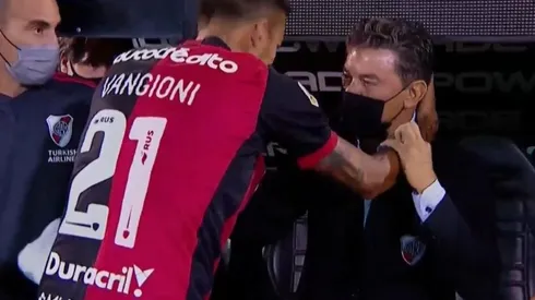 El último abrazo entre el Piri y el Muñeco en el Monumental, cuando Newell's visitó Nuñez en agosto pasado.
