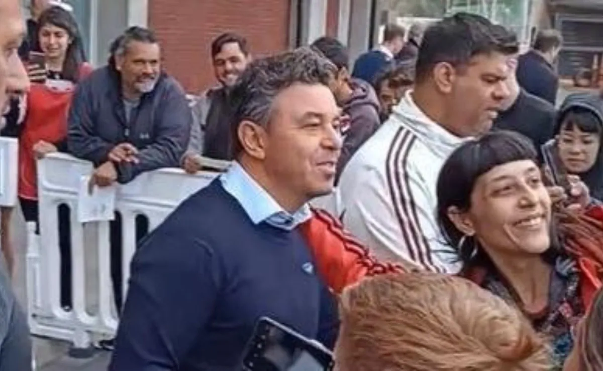 El Muñeco disfrutando una vez más del afecto de su gente, de su pueblo.