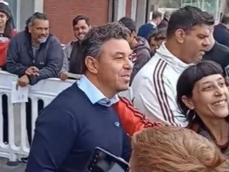 VIDEO: Fotos, autógrafos y abrazos para Gallardo cuando se iba del Monumental