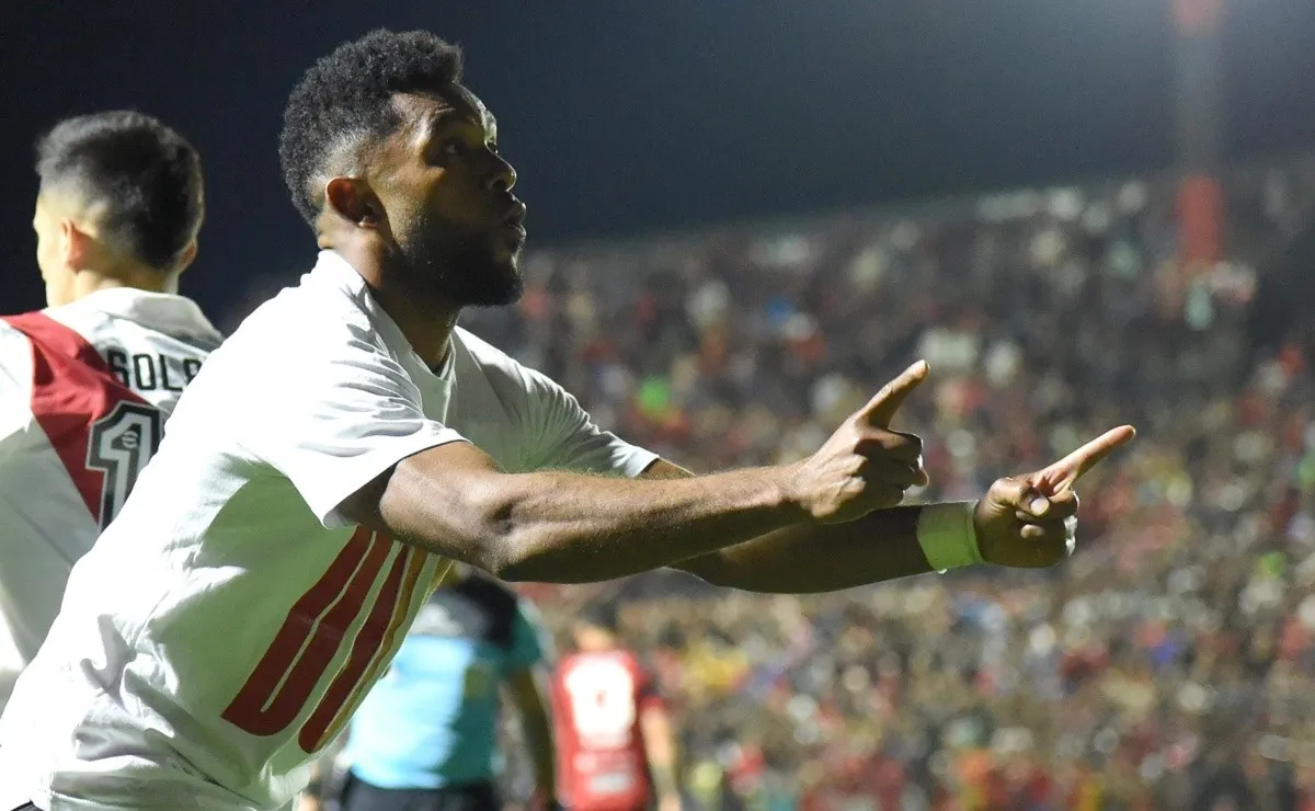 El Colibrí recorre cada vez más canchas: hoy lo sufrió Patronato.
